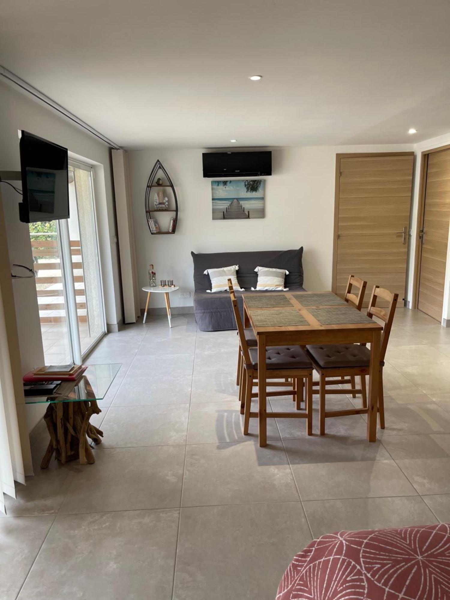 Studio 40M2 Avec Terrasse Le Mas De Lauriane Saintes-Maries-de-la-Mer Kültér fotó